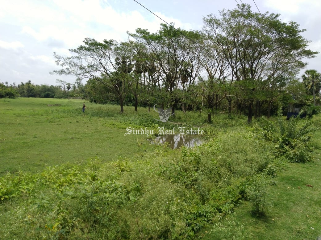 20 acre industrial land available on Bombay Highway